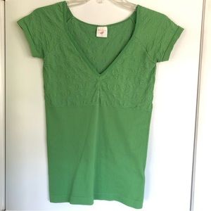 NWOT beautiful green 🌱 💚 Blu Chic Top